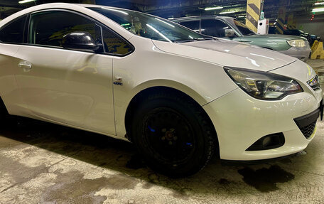 Opel Astra J, 2013 год, 880 000 рублей, 2 фотография