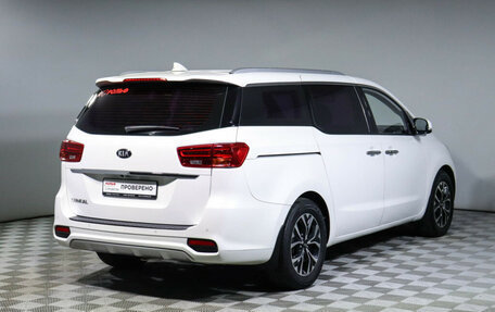 KIA Carnival III, 2019 год, 3 700 000 рублей, 5 фотография