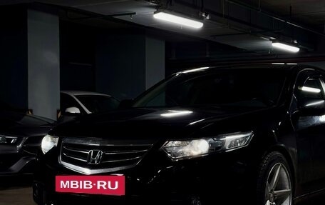 Honda Accord VIII рестайлинг, 2011 год, 1 950 000 рублей, 2 фотография