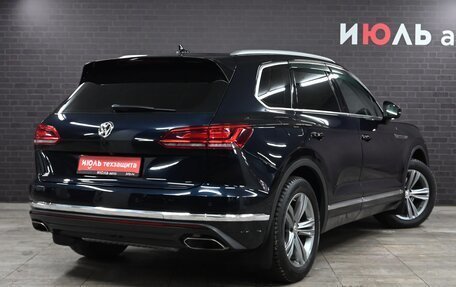 Volkswagen Touareg III, 2018 год, 5 390 000 рублей, 8 фотография