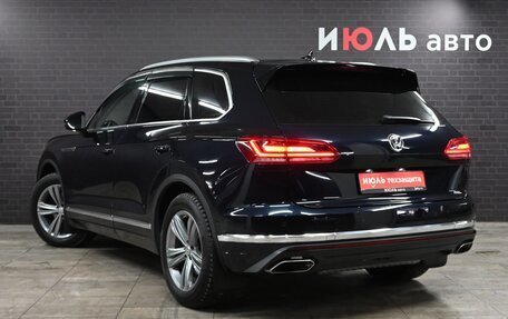 Volkswagen Touareg III, 2018 год, 5 390 000 рублей, 7 фотография