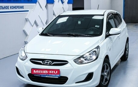 Hyundai Solaris II рестайлинг, 2012 год, 853 000 рублей, 5 фотография