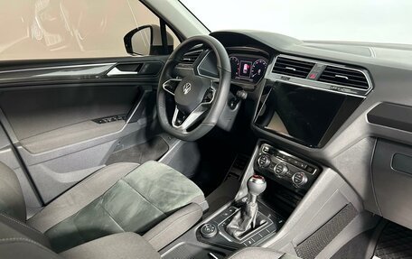 Volkswagen Tiguan II, 2019 год, 3 549 000 рублей, 13 фотография