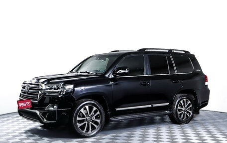 Toyota Land Cruiser 200, 2017 год, 8 450 000 рублей, 1 фотография