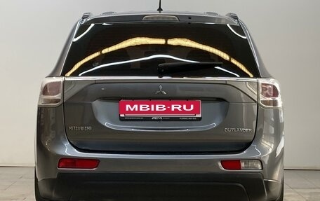 Mitsubishi Outlander III рестайлинг 3, 2012 год, 1 580 000 рублей, 6 фотография