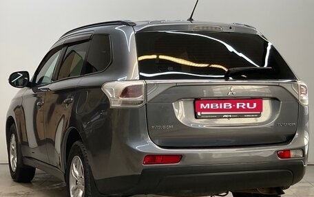 Mitsubishi Outlander III рестайлинг 3, 2012 год, 1 580 000 рублей, 7 фотография