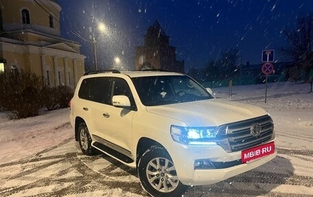 Toyota Land Cruiser 200, 2016 год, 7 000 000 рублей, 3 фотография