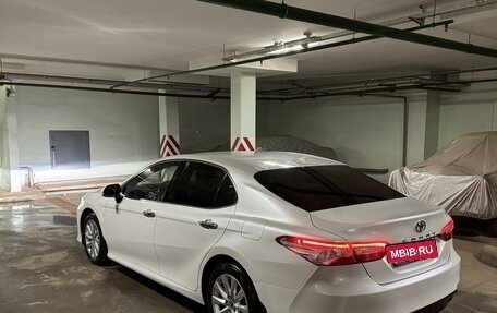 Toyota Camry, 2018 год, 3 100 000 рублей, 6 фотография