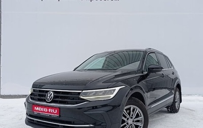 Volkswagen Tiguan II, 2021 год, 3 329 000 рублей, 1 фотография