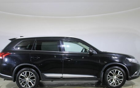 Mitsubishi Outlander III рестайлинг 3, 2018 год, 1 950 000 рублей, 4 фотография