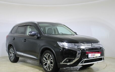 Mitsubishi Outlander III рестайлинг 3, 2018 год, 1 950 000 рублей, 3 фотография