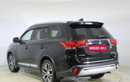 Mitsubishi Outlander III рестайлинг 3, 2018 год, 1 950 000 рублей, 7 фотография