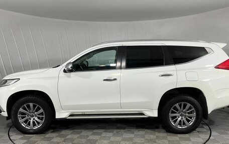 Mitsubishi Pajero Sport III рестайлинг, 2017 год, 2 840 000 рублей, 8 фотография