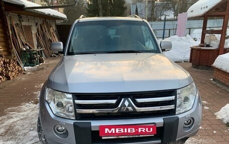 Mitsubishi Pajero IV, 2011 год, 2 399 000 рублей, 3 фотография