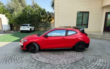 Hyundai Veloster II, 2020 год, 2 350 000 рублей, 17 фотография