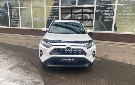 Toyota RAV4, 2019 год, 3 290 000 рублей, 8 фотография