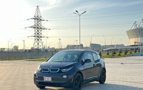 BMW i3 I01 рестайлинг, 2015 год, 1 670 000 рублей, 8 фотография