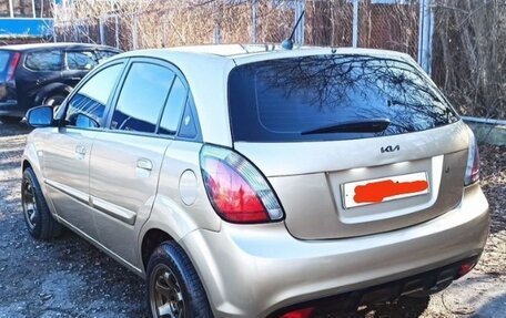 KIA Rio II, 2011 год, 700 000 рублей, 3 фотография