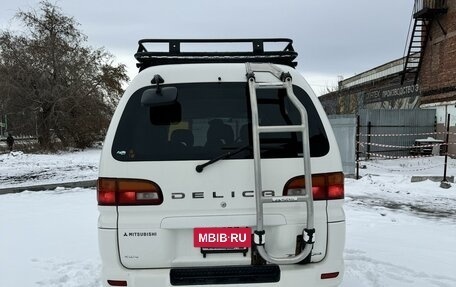 Mitsubishi Delica IV, 1999 год, 1 900 000 рублей, 2 фотография