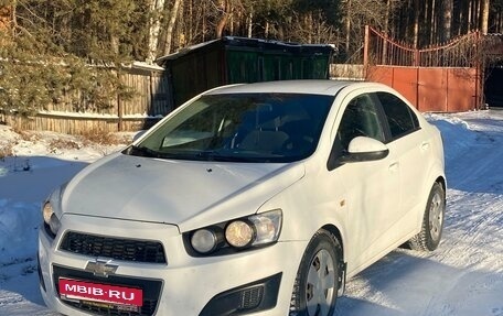 Chevrolet Aveo III, 2013 год, 700 000 рублей, 2 фотография