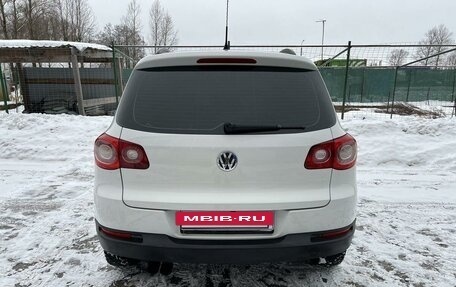 Volkswagen Tiguan I, 2010 год, 895 000 рублей, 4 фотография