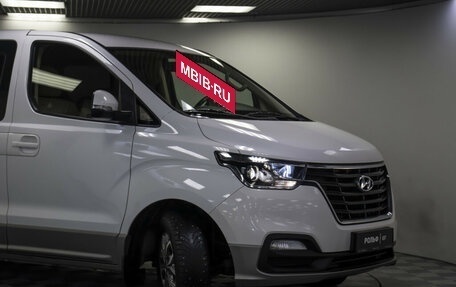 Hyundai H-1 II рестайлинг, 2020 год, 2 795 000 рублей, 23 фотография