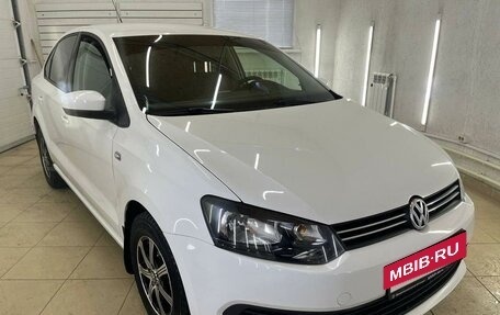 Volkswagen Polo VI (EU Market), 2012 год, 957 000 рублей, 2 фотография