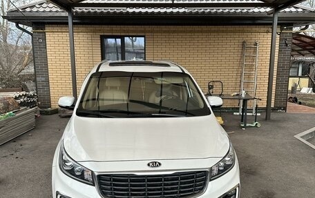 KIA Carnival III, 2019 год, 3 800 000 рублей, 2 фотография