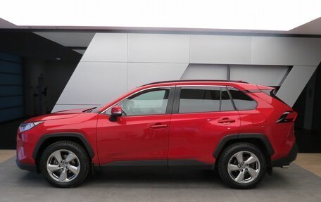 Toyota RAV4, 2021 год, 3 690 000 рублей, 21 фотография