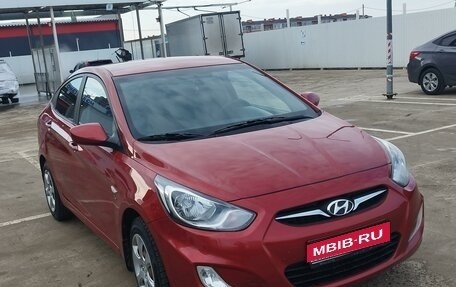 Hyundai Solaris II рестайлинг, 2011 год, 850 000 рублей, 1 фотография