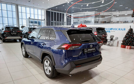 Toyota RAV4, 2021 год, 3 247 000 рублей, 11 фотография