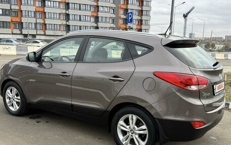 Hyundai ix35 I рестайлинг, 2013 год, 1 530 000 рублей, 2 фотография