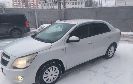 Chevrolet Cobalt II, 2013 год, 650 000 рублей, 21 фотография