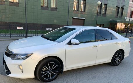 Toyota Camry, 2017 год, 2 650 000 рублей, 9 фотография