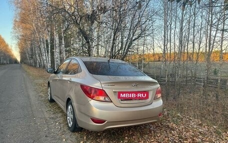 Hyundai Solaris II рестайлинг, 2013 год, 680 000 рублей, 4 фотография