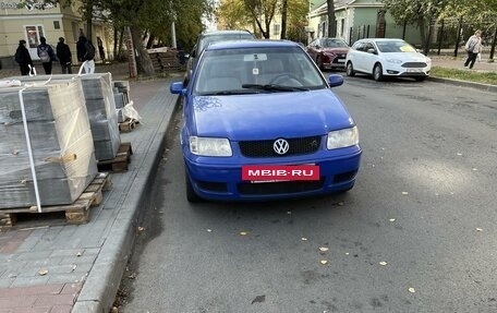 Volkswagen Polo III рестайлинг, 2000 год, 150 000 рублей, 2 фотография