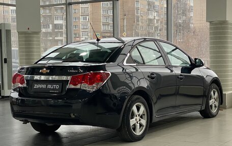 Chevrolet Cruze II, 2010 год, 889 000 рублей, 4 фотография