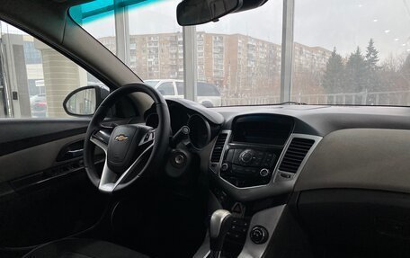 Chevrolet Cruze II, 2010 год, 889 000 рублей, 9 фотография