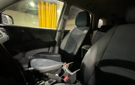 KIA Sportage II, 2010 год, 900 000 рублей, 33 фотография