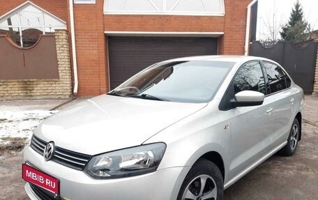 Volkswagen Polo VI (EU Market), 2013 год, 1 299 000 рублей, 1 фотография