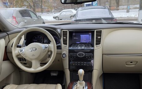 Infiniti FX II, 2012 год, 2 000 000 рублей, 13 фотография