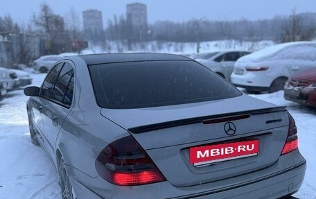 Mercedes-Benz E-Класс, 2004 год, 940 000 рублей, 4 фотография