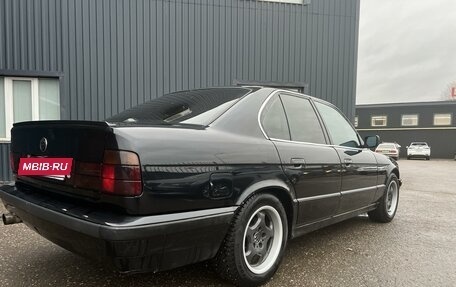 BMW 5 серия, 1993 год, 700 000 рублей, 3 фотография