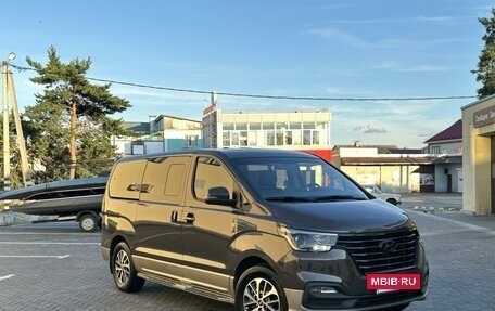 Hyundai Grand Starex Grand Starex I рестайлинг 2, 2019 год, 4 250 000 рублей, 4 фотография