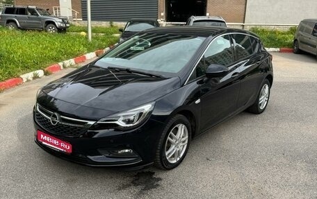 Opel Astra K, 2019 год, 1 900 000 рублей, 14 фотография