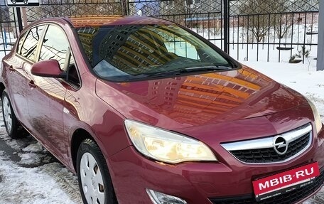 Opel Astra J, 2010 год, 730 000 рублей, 24 фотография