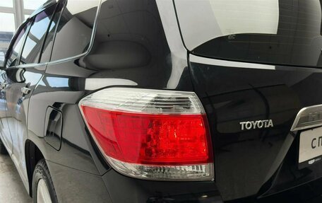 Toyota Highlander III, 2011 год, 1 990 000 рублей, 8 фотография