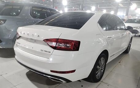 Skoda Octavia, 2021 год, 1 590 000 рублей, 2 фотография