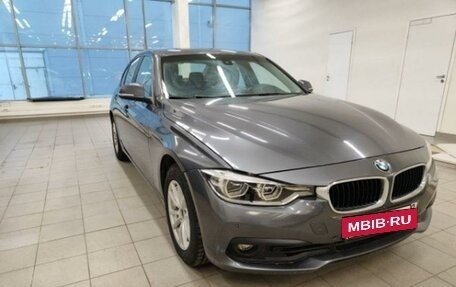 BMW 3 серия, 2018 год, 2 000 000 рублей, 3 фотография