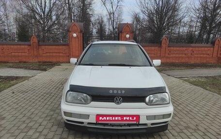 Volkswagen Golf III, 1998 год, 395 000 рублей, 2 фотография